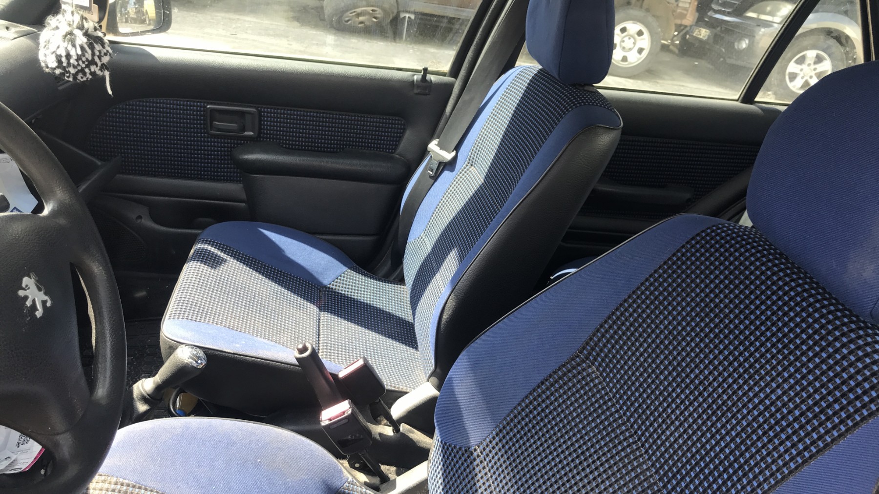 Image PEUGEOT 106