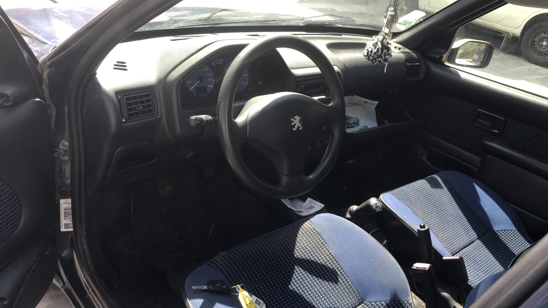 Image PEUGEOT 106