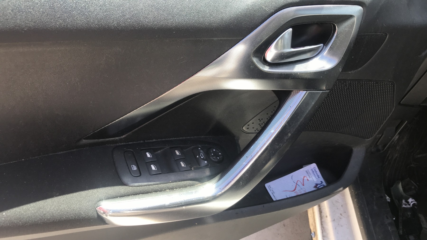 Image PEUGEOT 2008 1