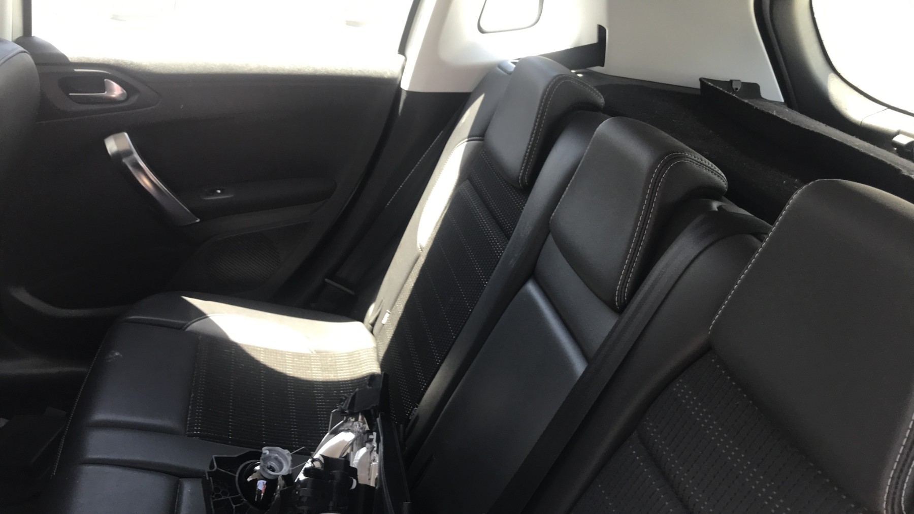 Image PEUGEOT 2008 1