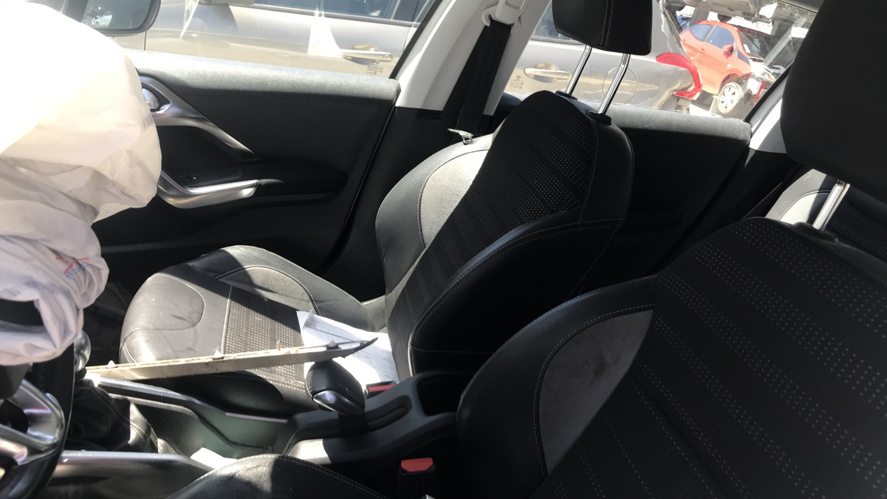 Image PEUGEOT 2008 1