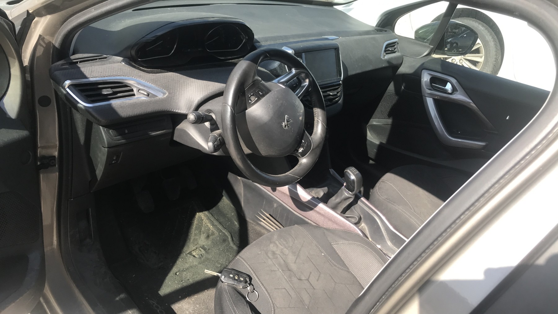 Image PEUGEOT 2008 1