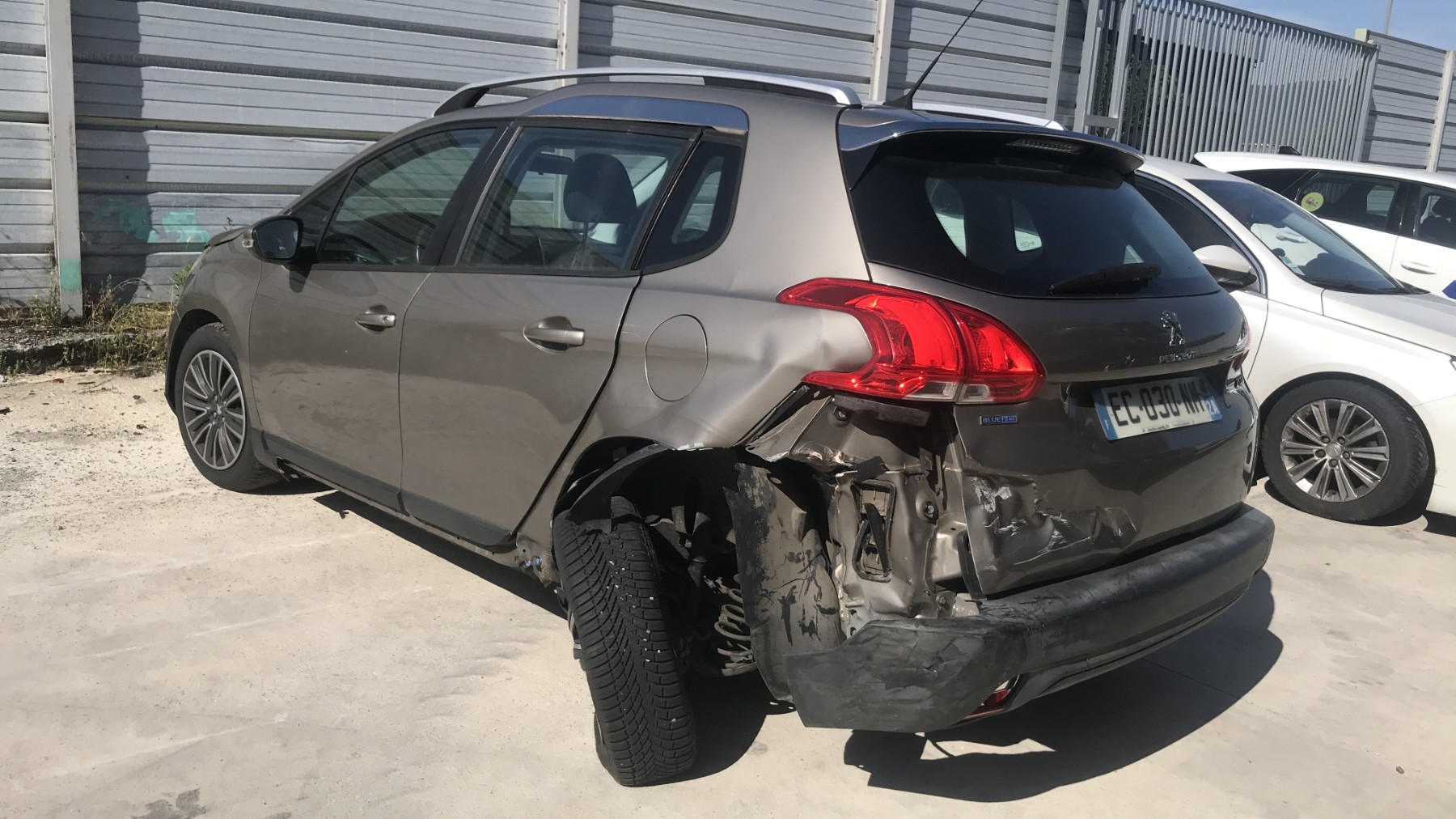 Image PEUGEOT 2008 1