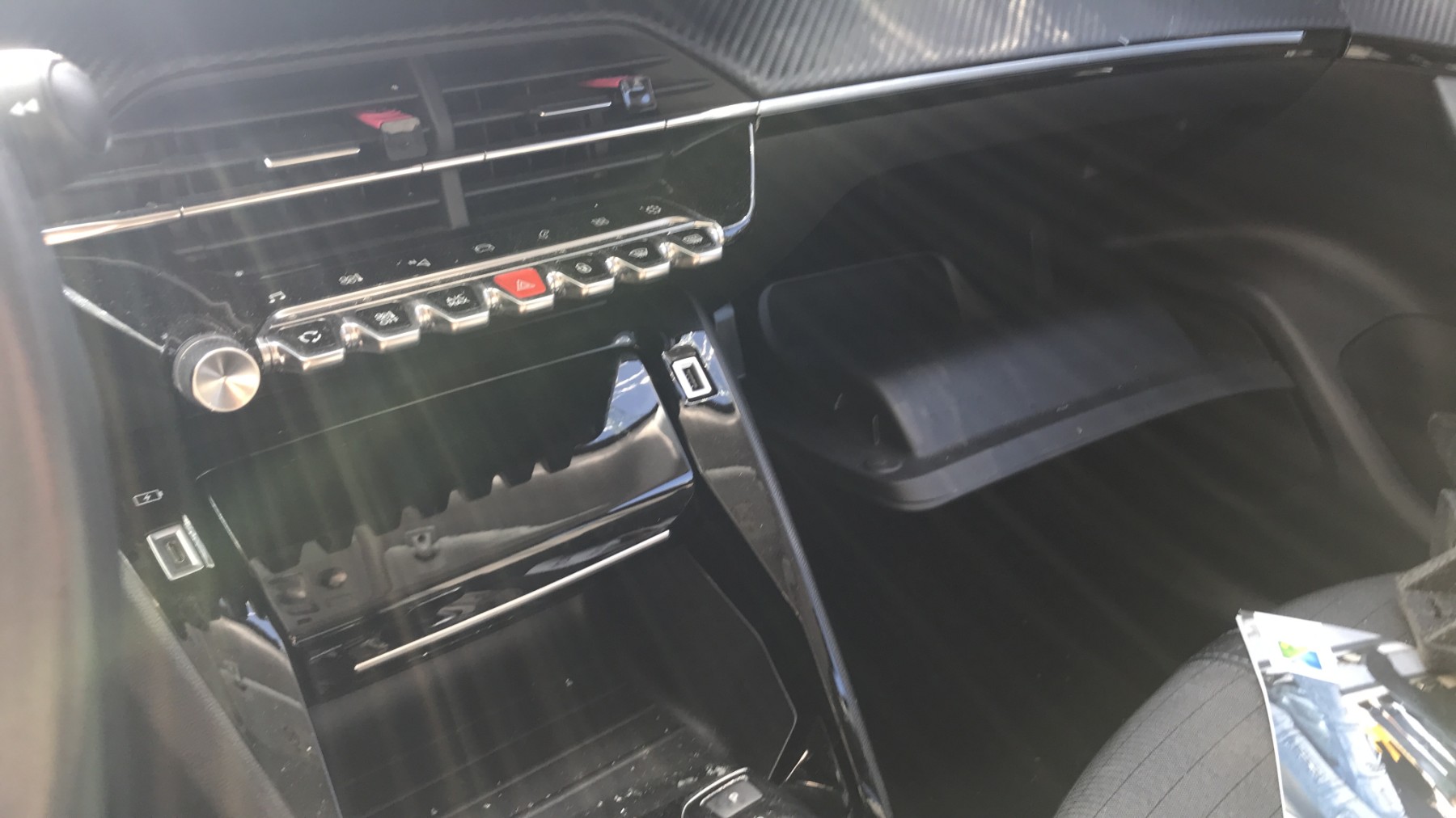 Image PEUGEOT 2008 2