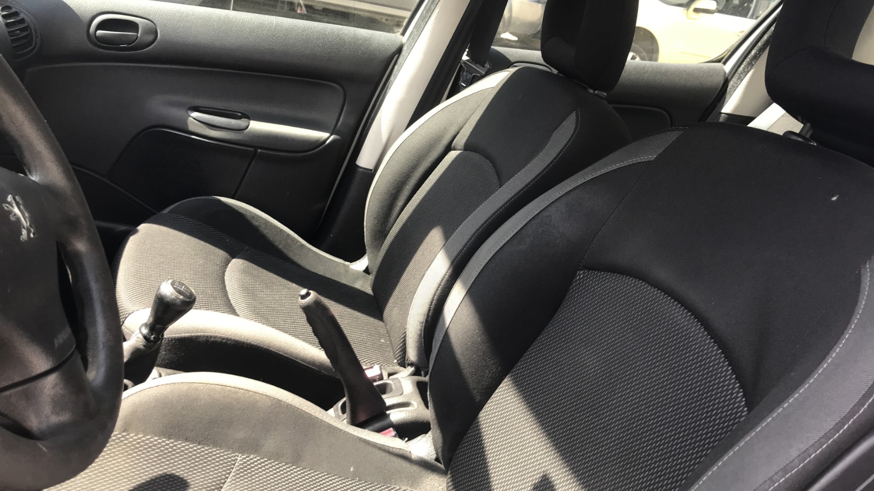 Image PEUGEOT 206