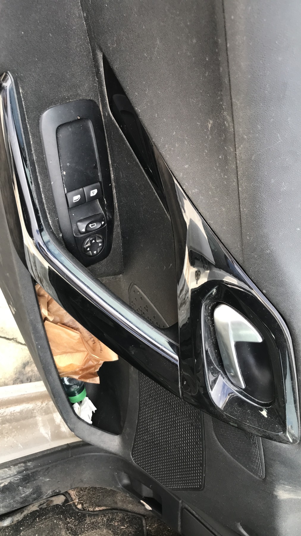 Image PEUGEOT 208 1