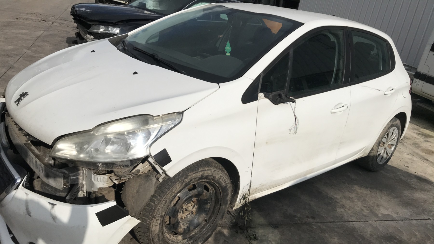 Image PEUGEOT 208 1