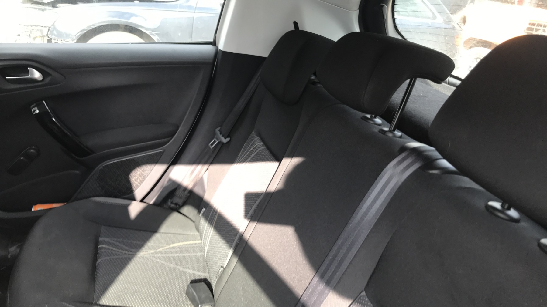 Image PEUGEOT 208 1