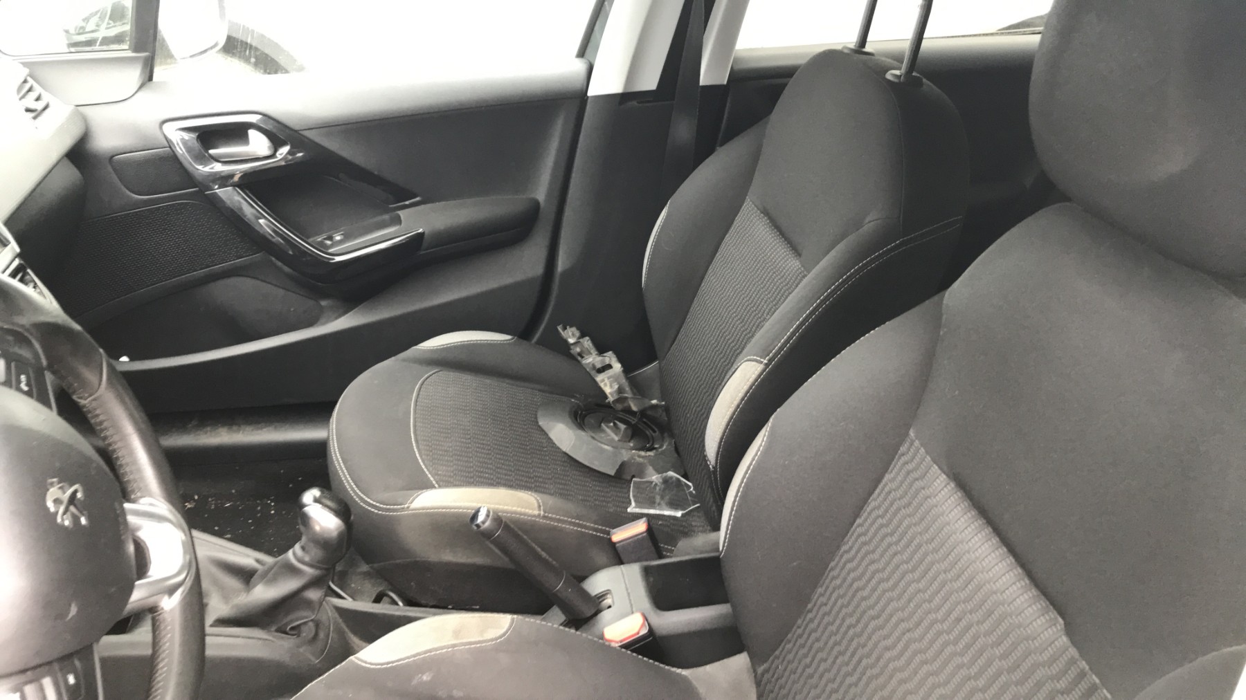 Image PEUGEOT 208 1