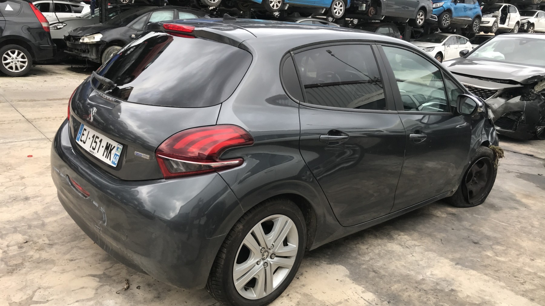Image PEUGEOT 208 1
