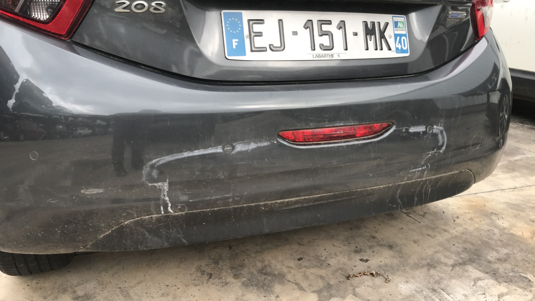 Image PEUGEOT 208 1