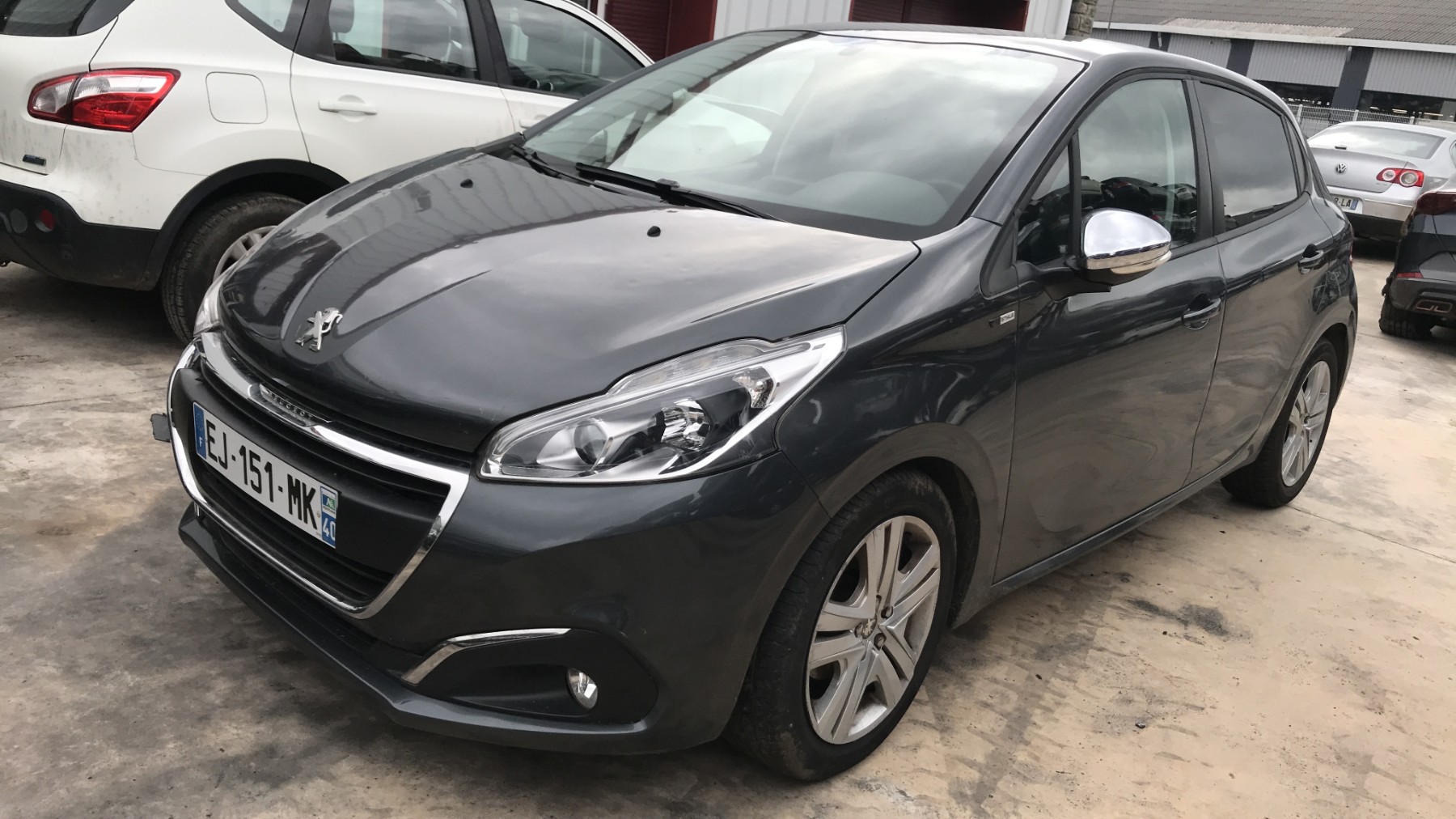 Image PEUGEOT 208 1