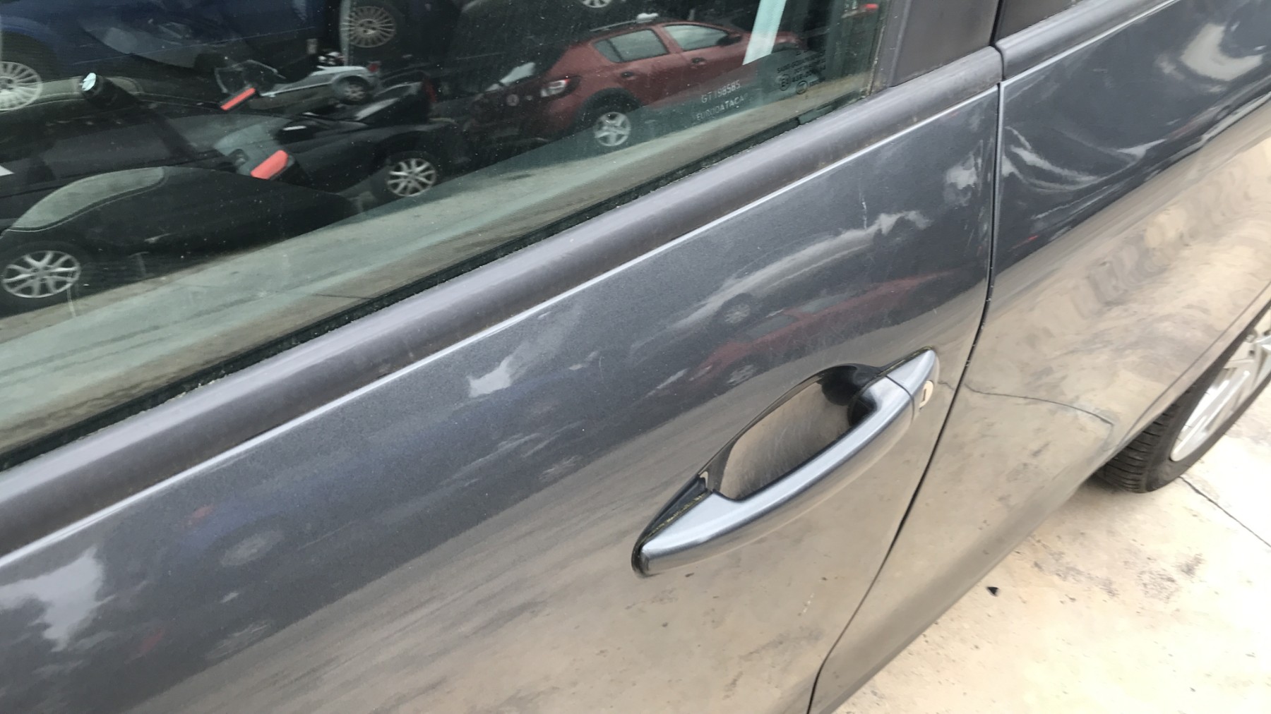 Image PEUGEOT 208 1