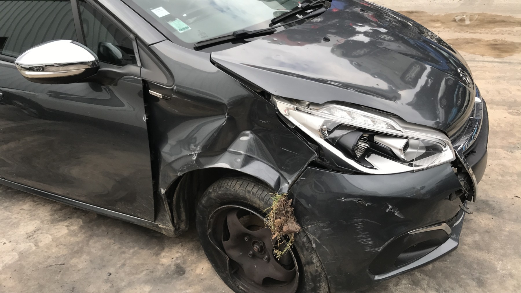 Image PEUGEOT 208 1