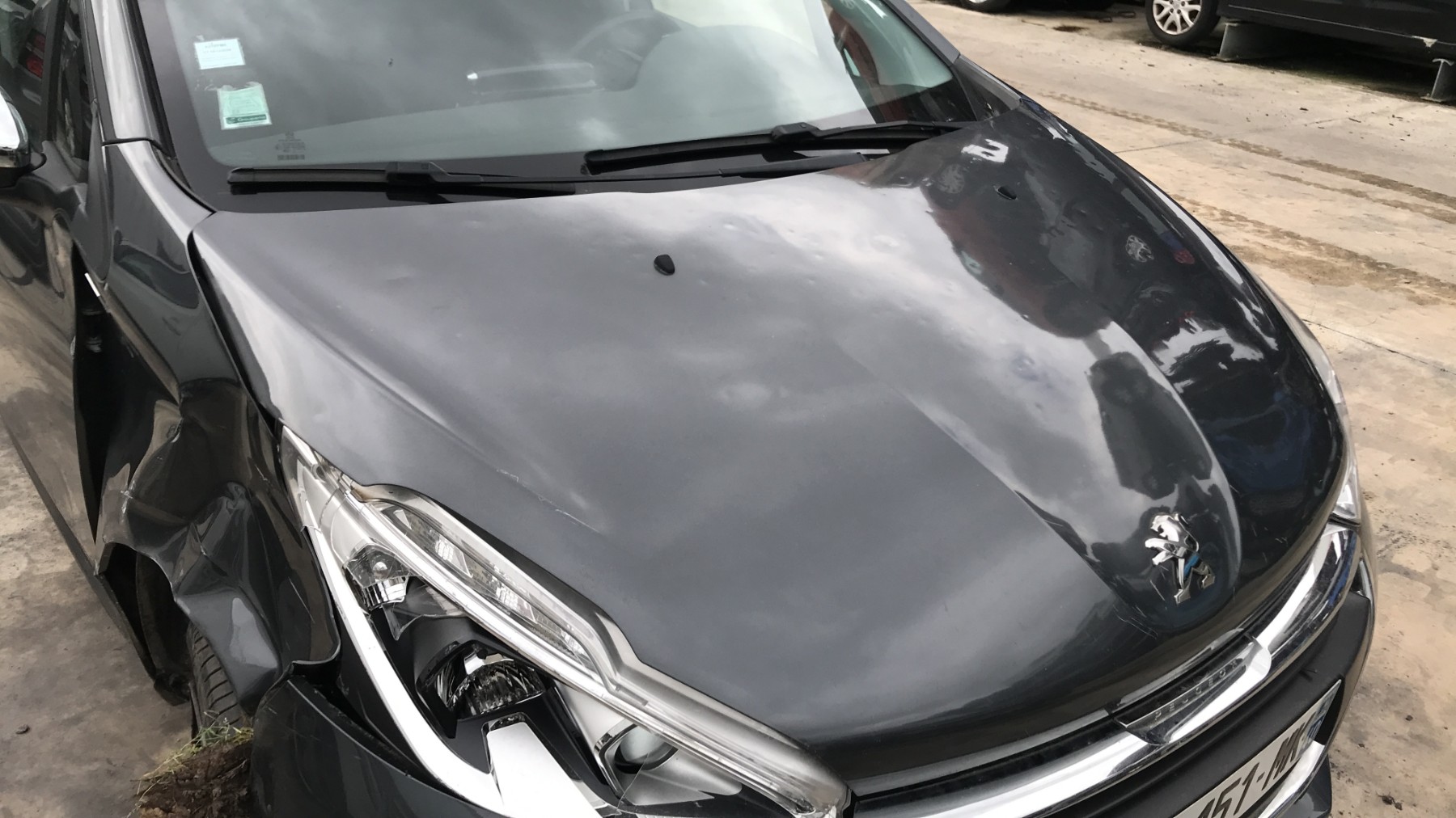Image PEUGEOT 208 1