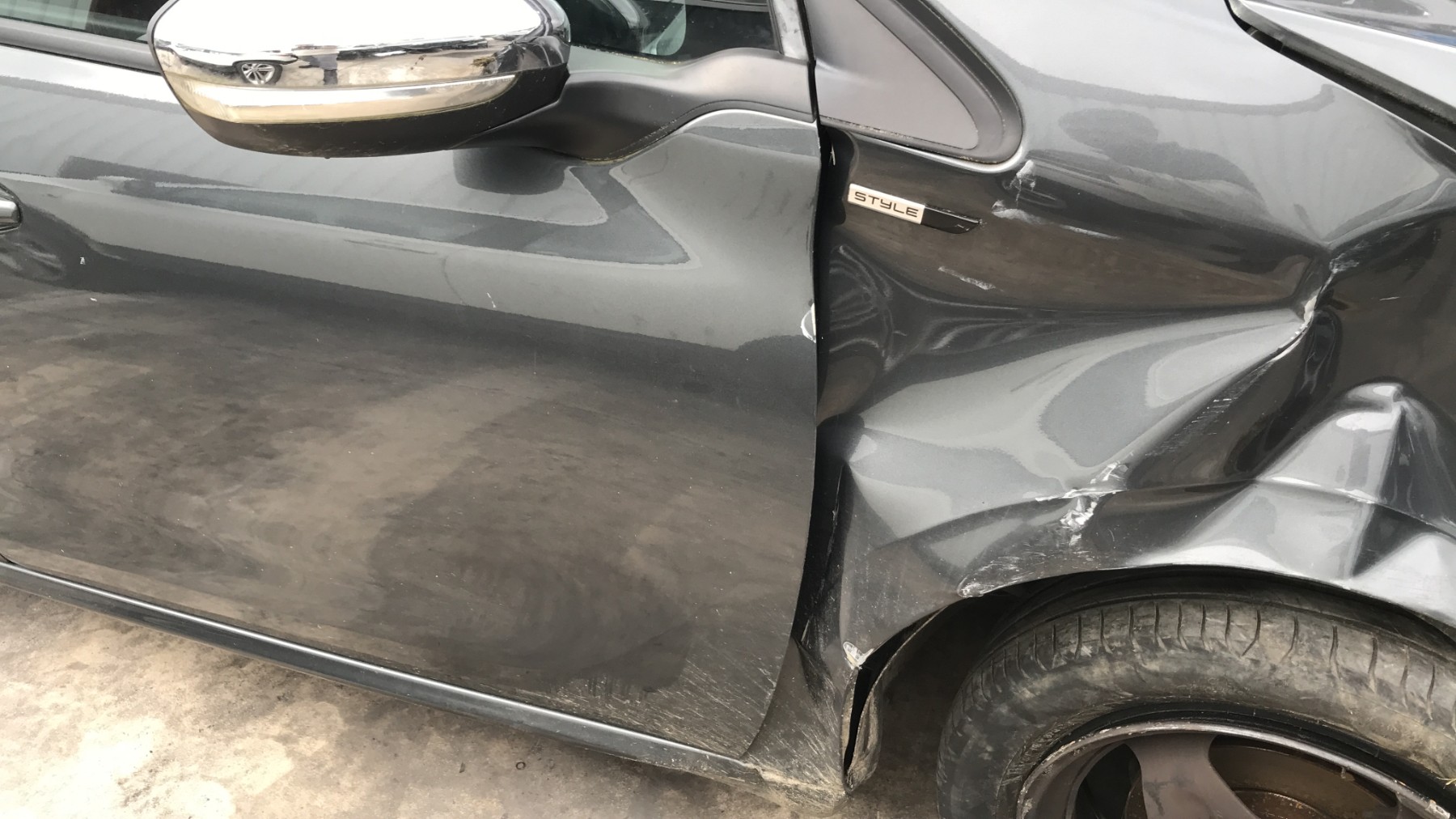 Image PEUGEOT 208 1