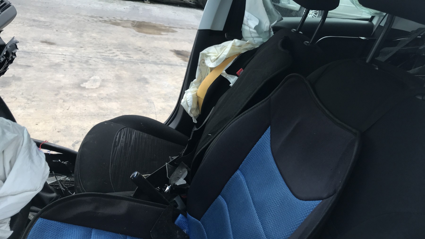 Image PEUGEOT 208 1