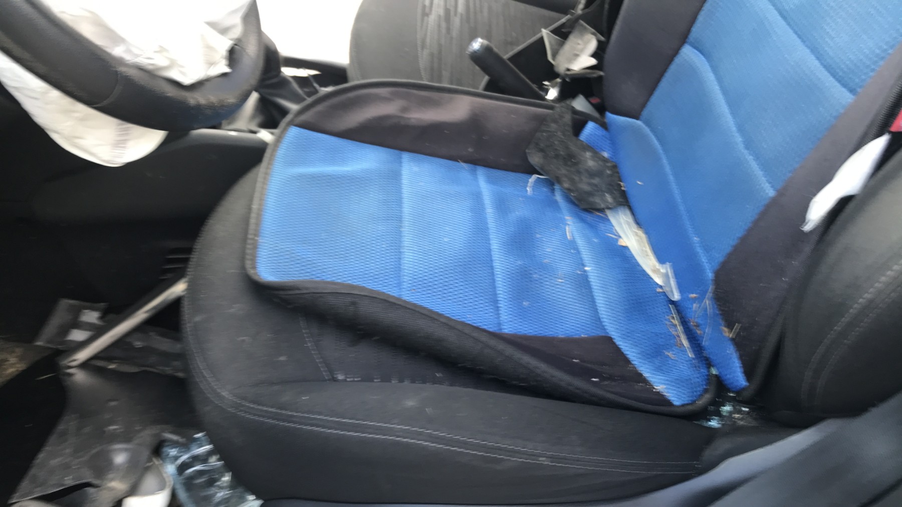 Image PEUGEOT 208 1