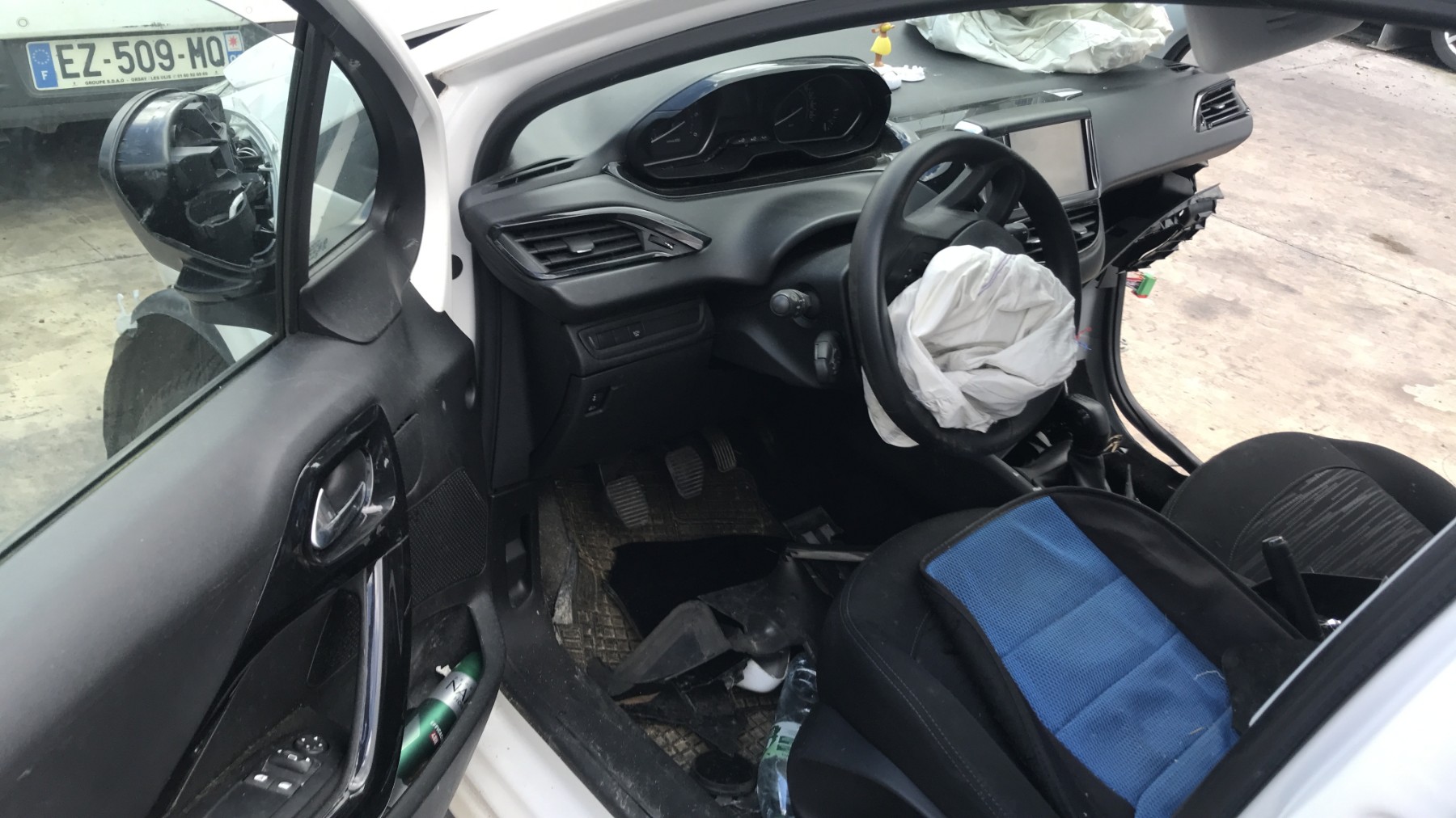 Image PEUGEOT 208 1