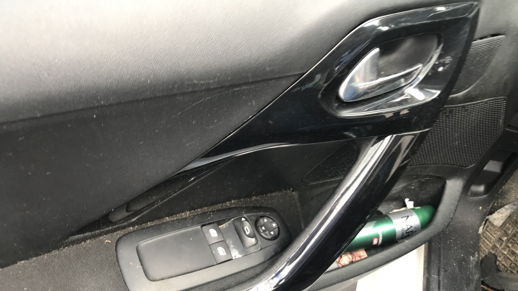 Image PEUGEOT 208 1