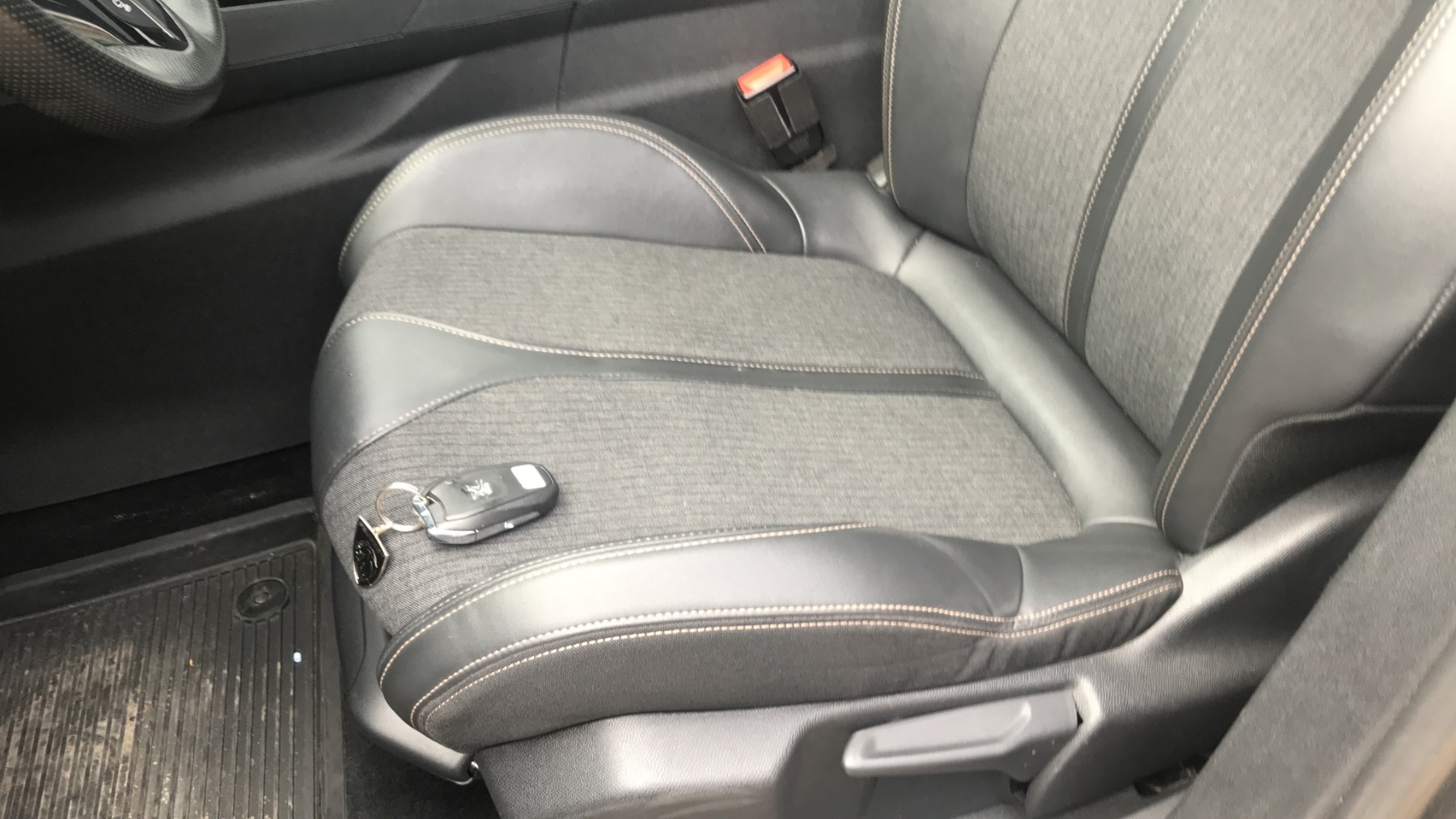 Image PEUGEOT 3008 2