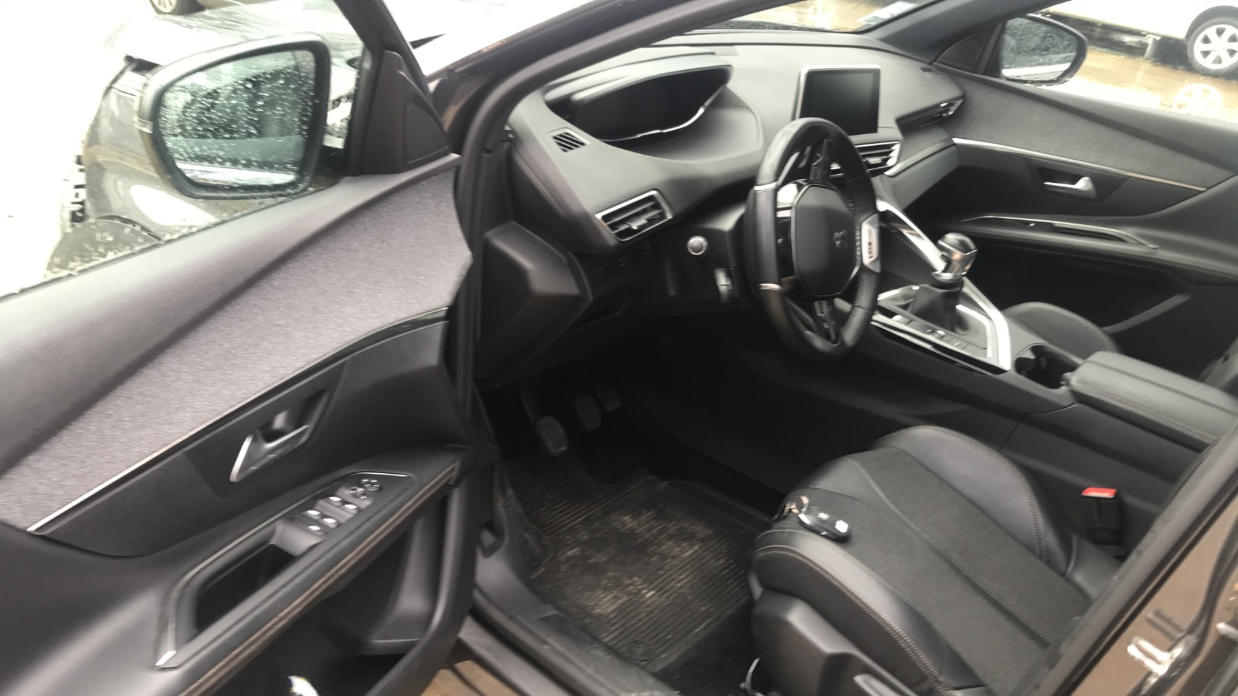Image PEUGEOT 3008 2