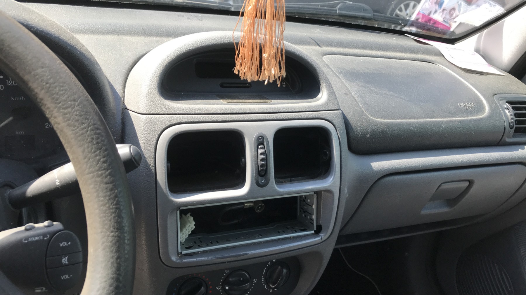 Image RENAULT CLIO 2