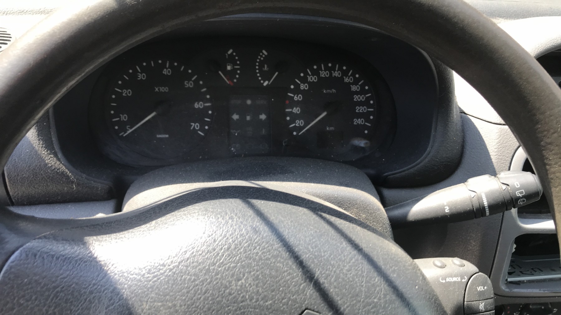 Image RENAULT CLIO 2