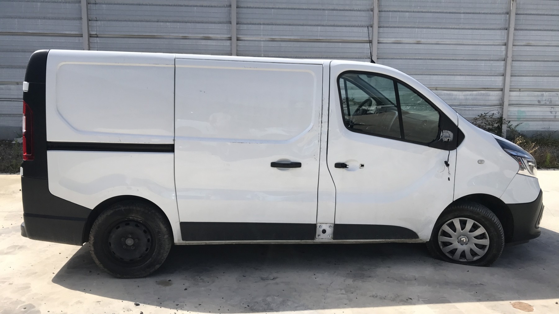 Image RENAULT TRAFIC 3 COURT