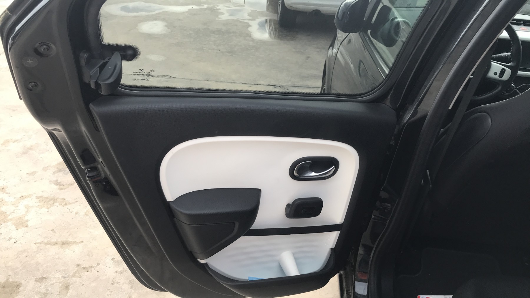 Image RENAULT TWINGO 3
