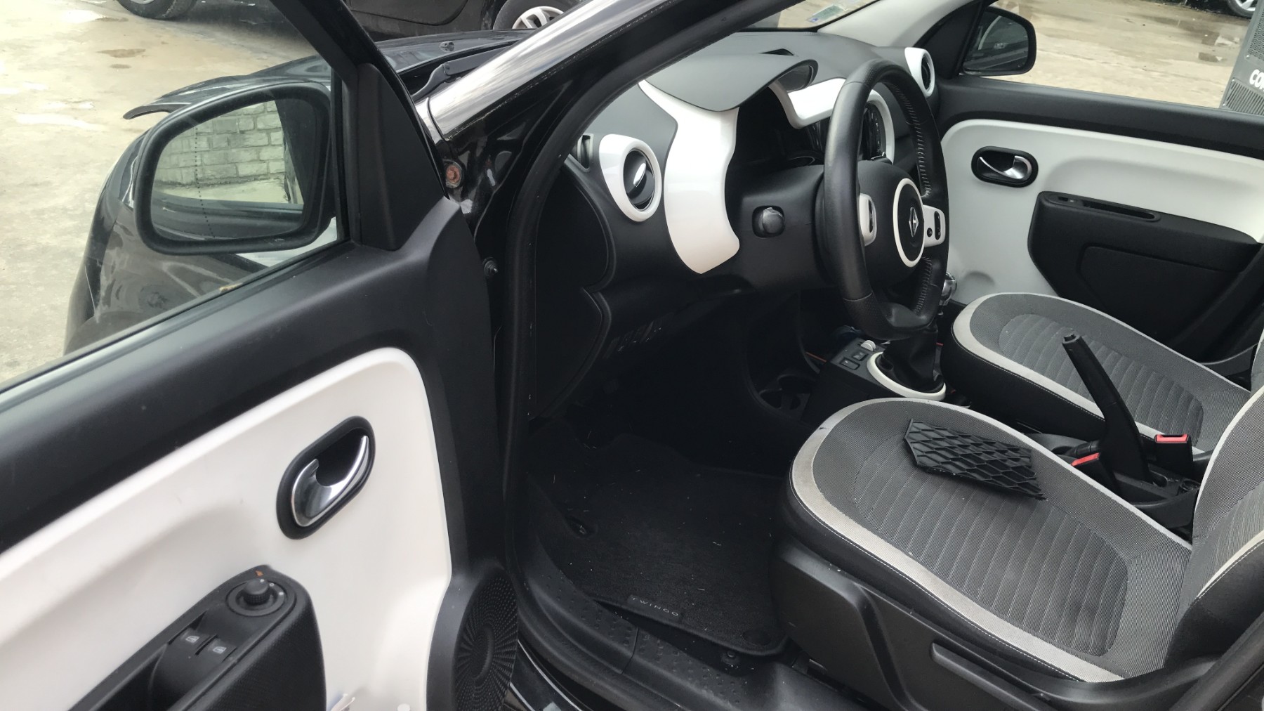 Image RENAULT TWINGO 3