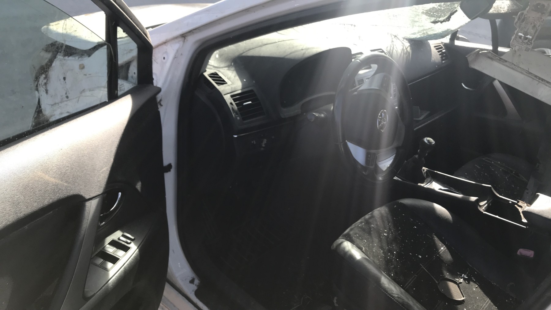 Image TOYOTA AVENSIS 3