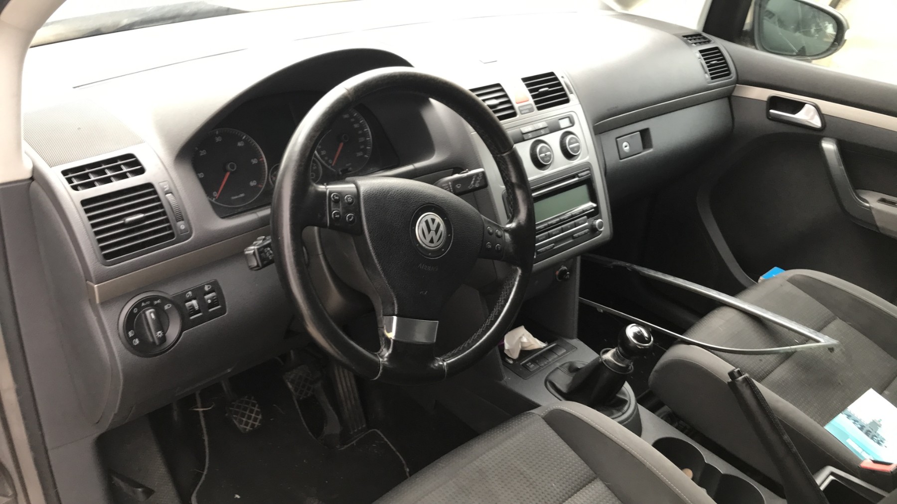 Image VOLKSWAGEN TOURAN 1