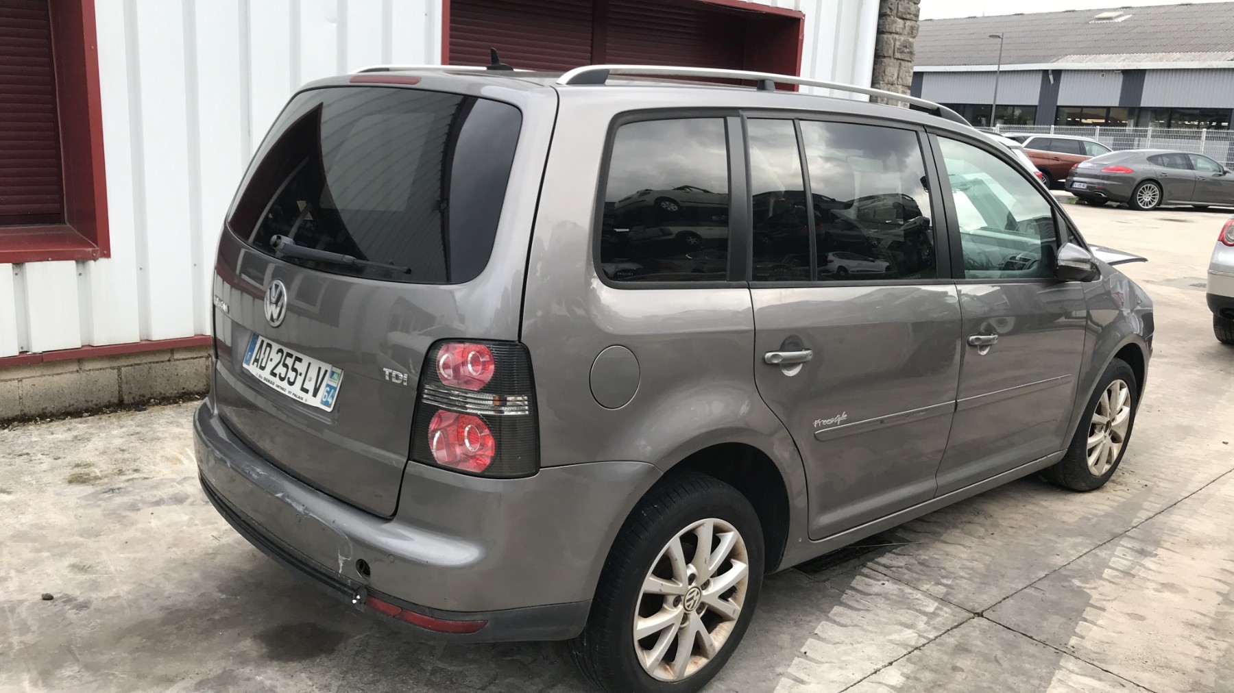 Image VOLKSWAGEN TOURAN 1