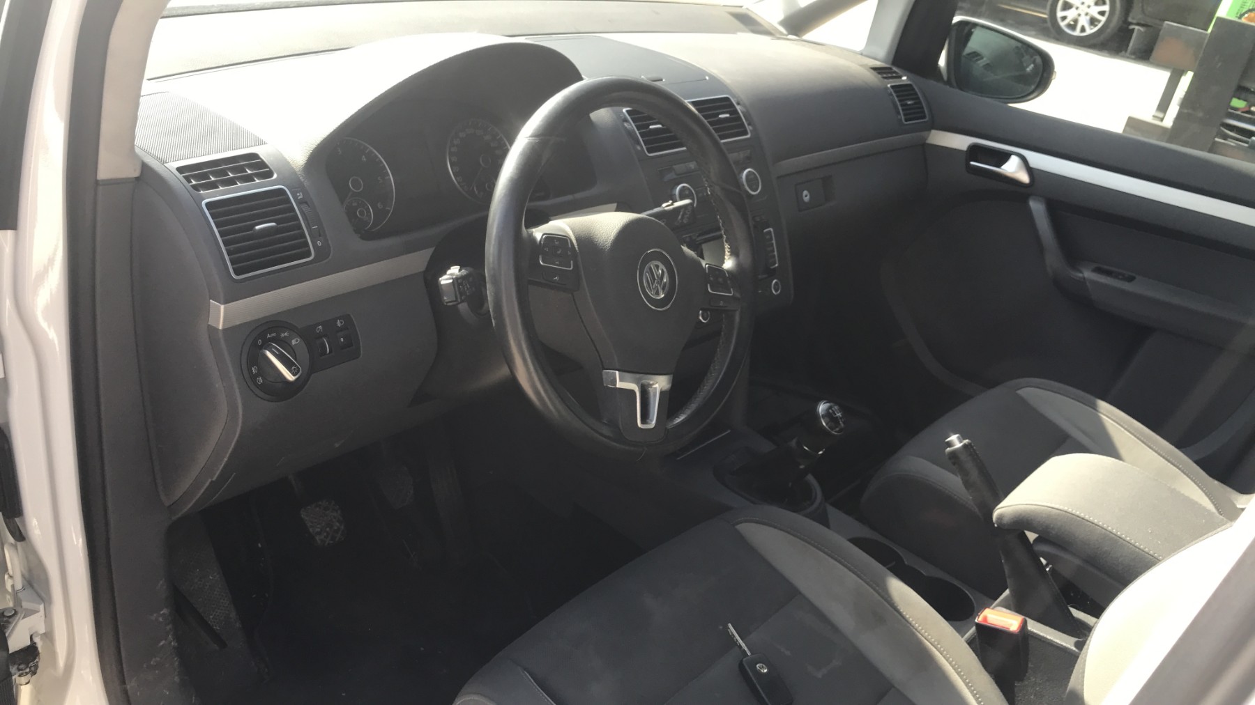Image VOLKSWAGEN TOURAN 2