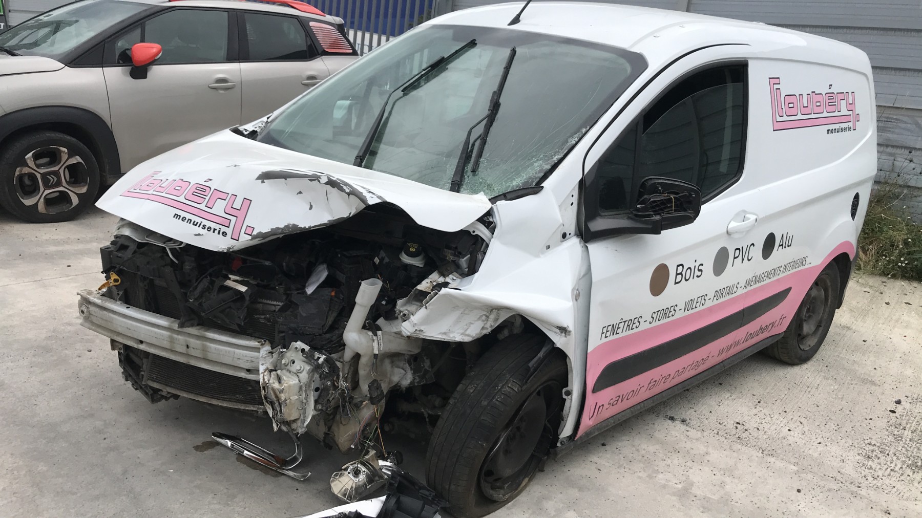 Image FORD TRANSIT COURIER 1