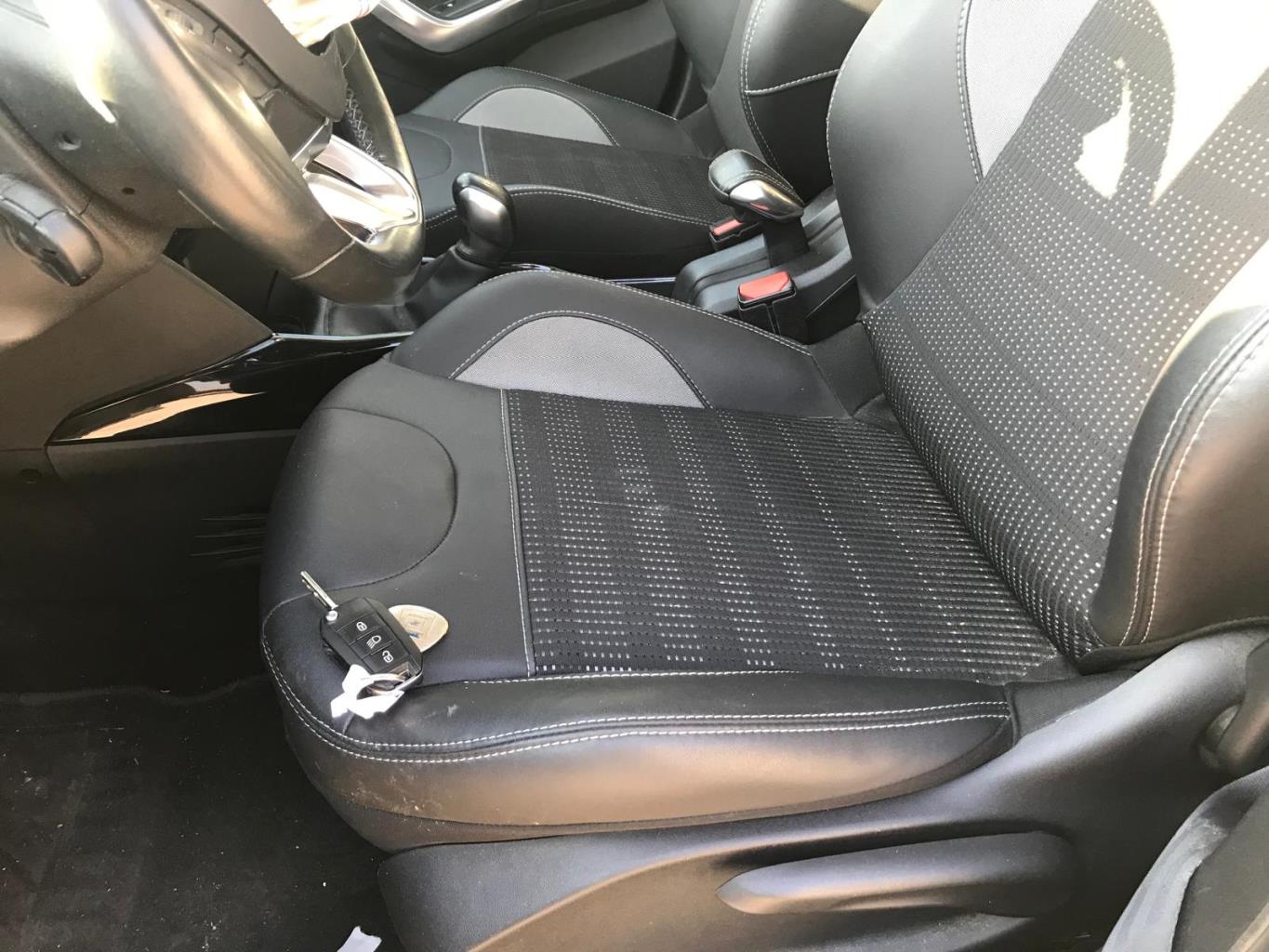 Image PEUGEOT 2008 1