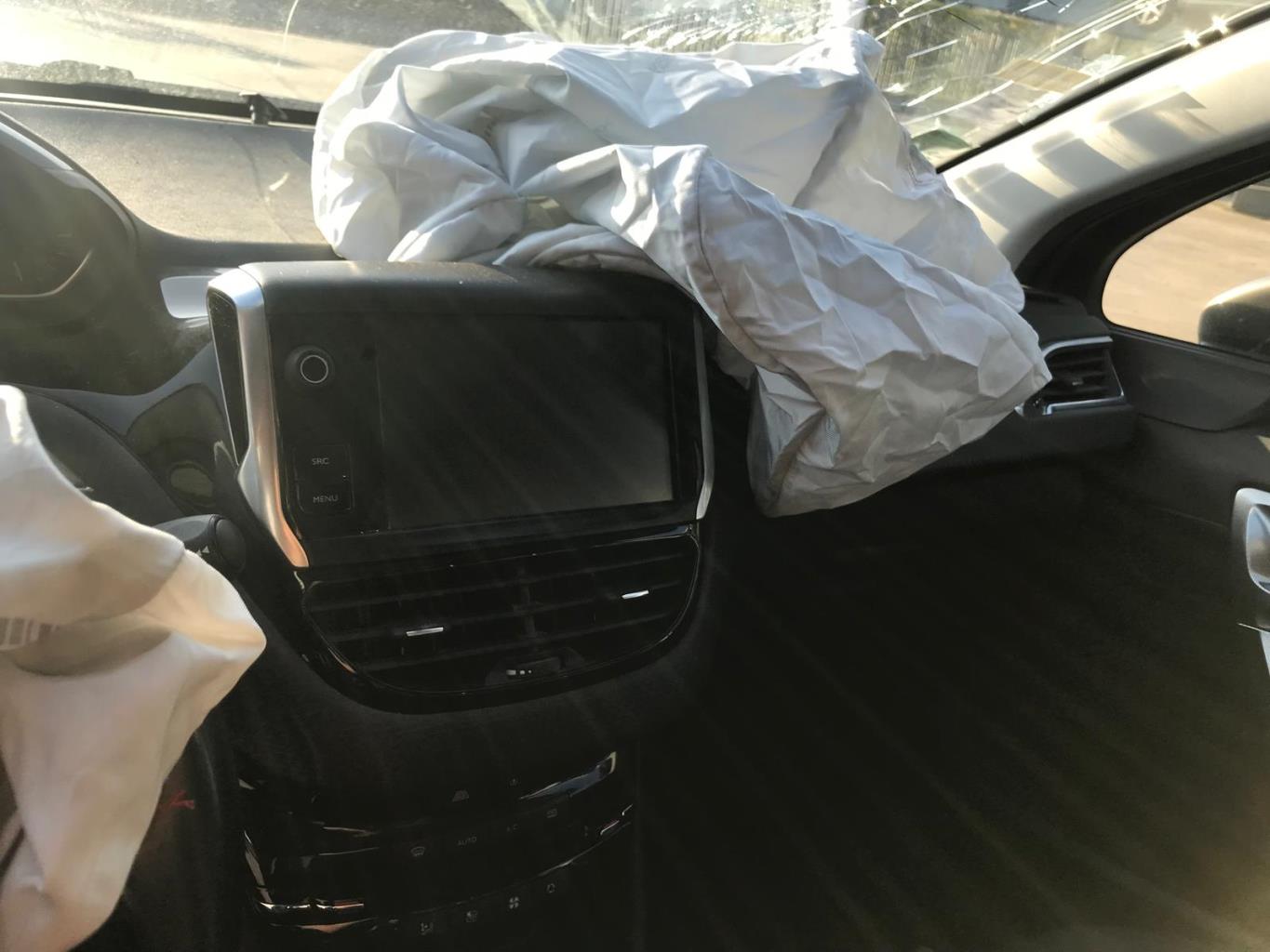 Image PEUGEOT 2008 1