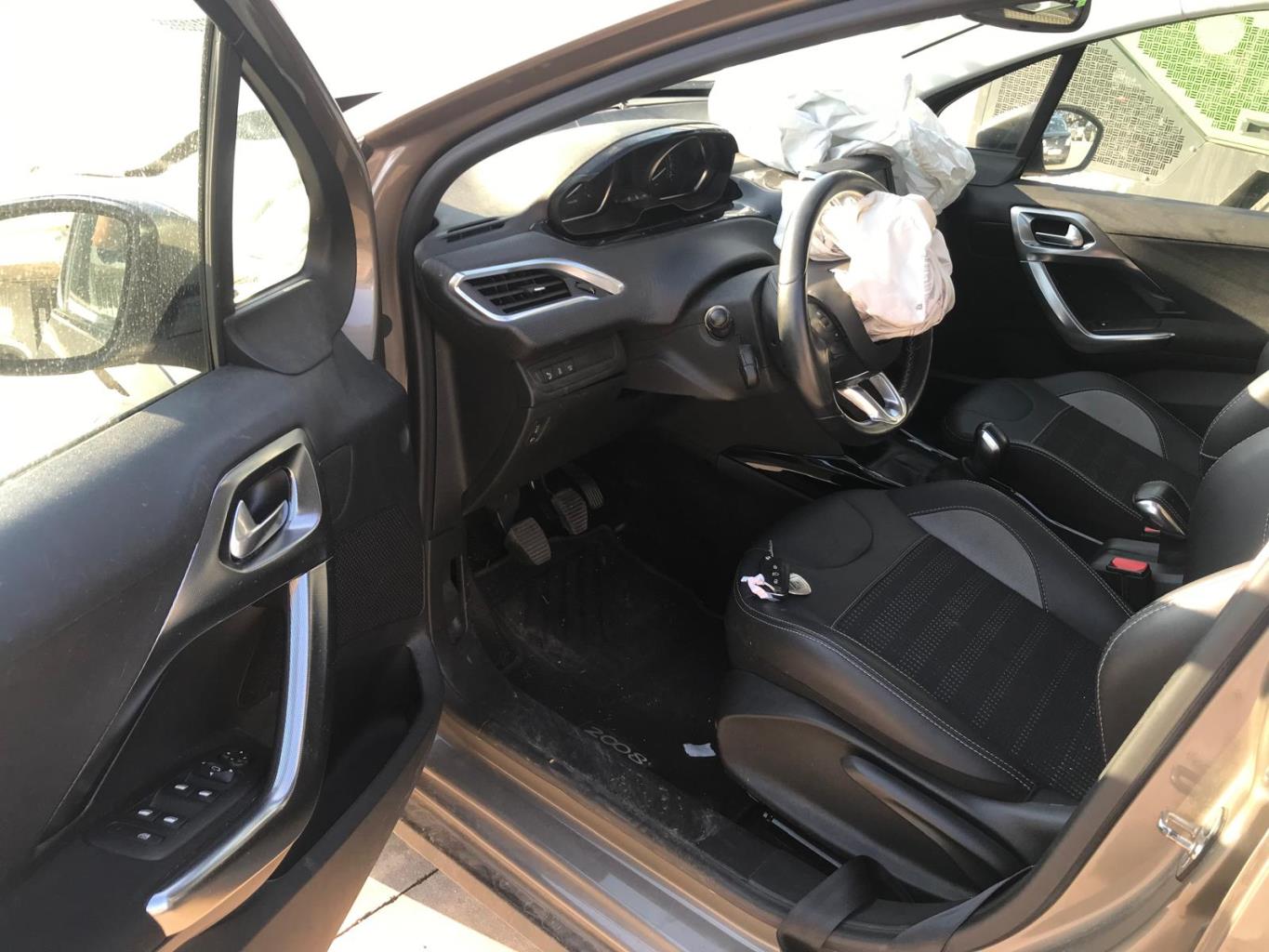 Image PEUGEOT 2008 1