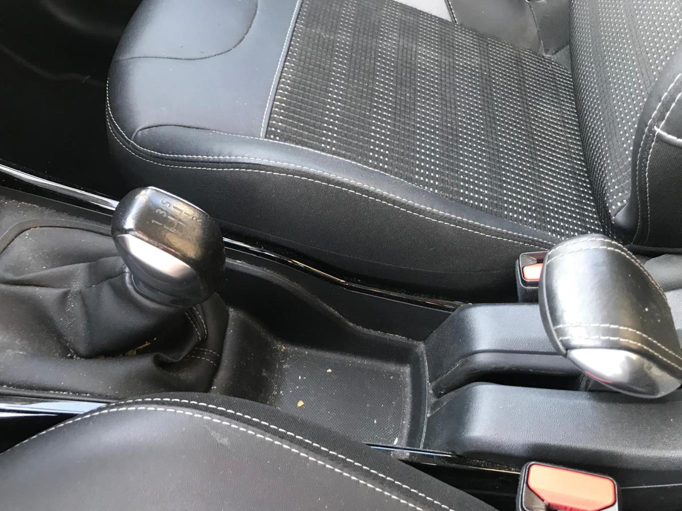 Image PEUGEOT 2008 1