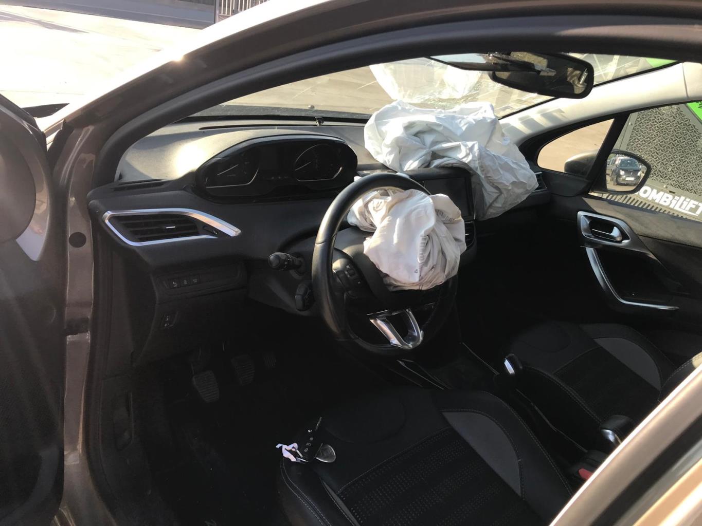Image PEUGEOT 2008 1