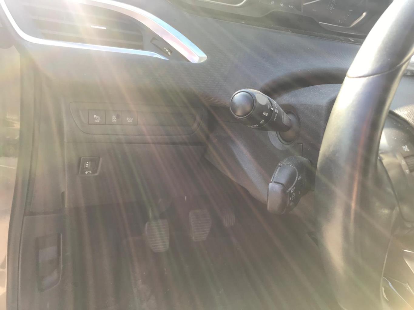 Image PEUGEOT 2008 1