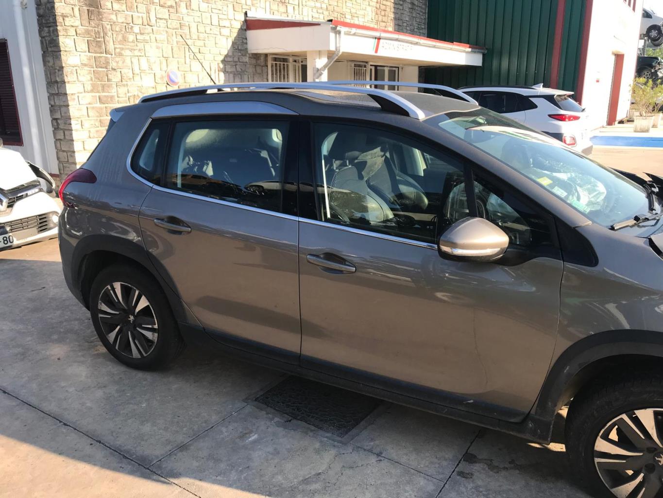 Image PEUGEOT 2008 1