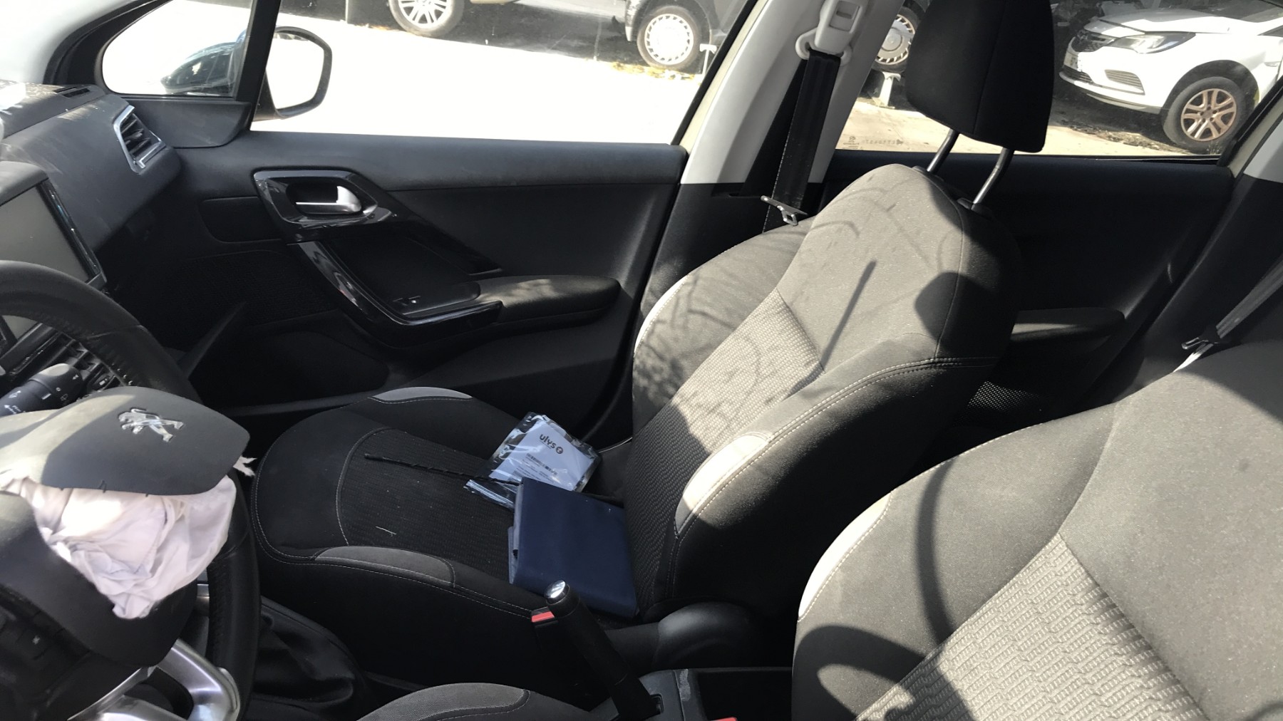 Image PEUGEOT 208 1