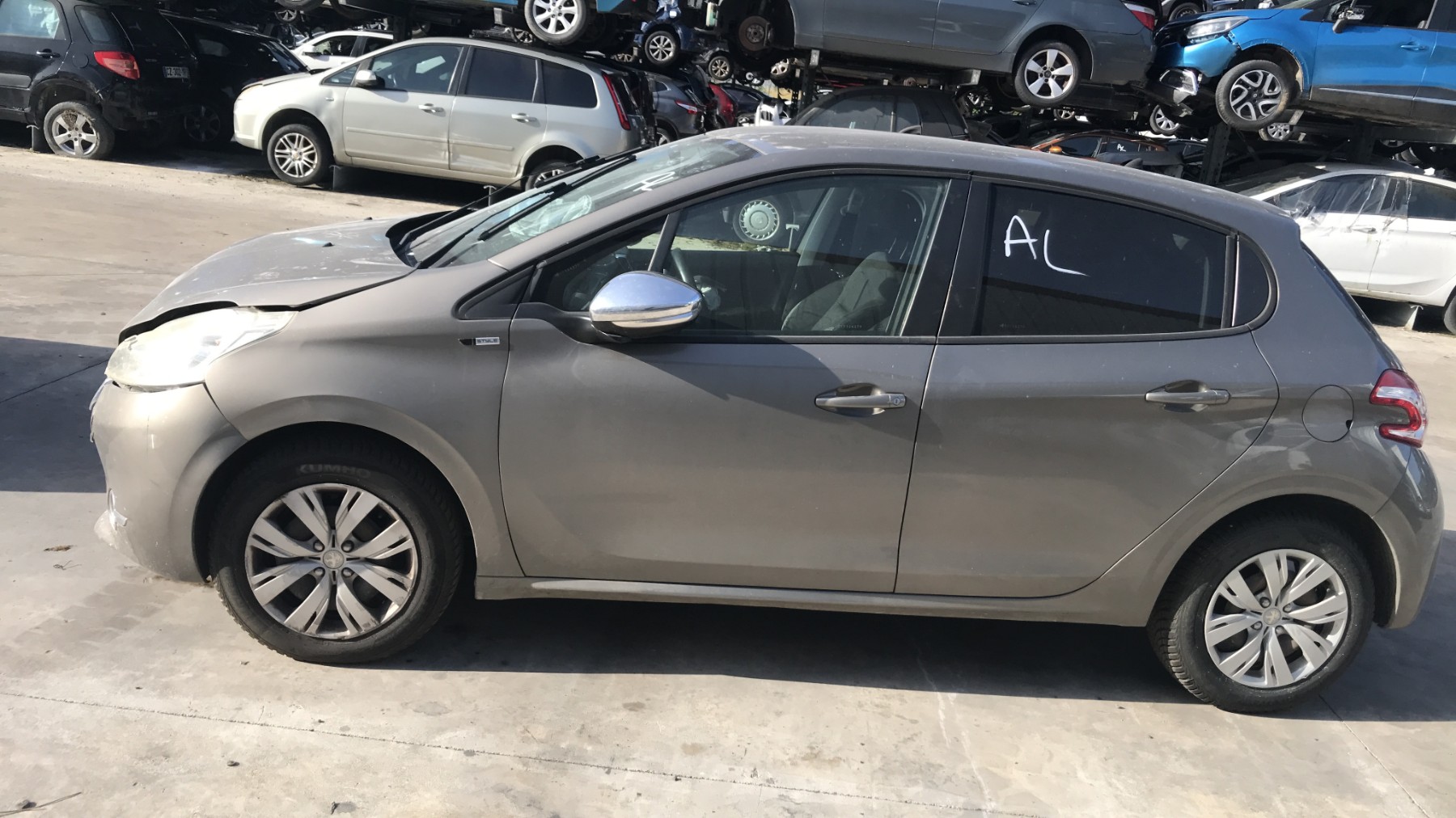 Image PEUGEOT 208 1