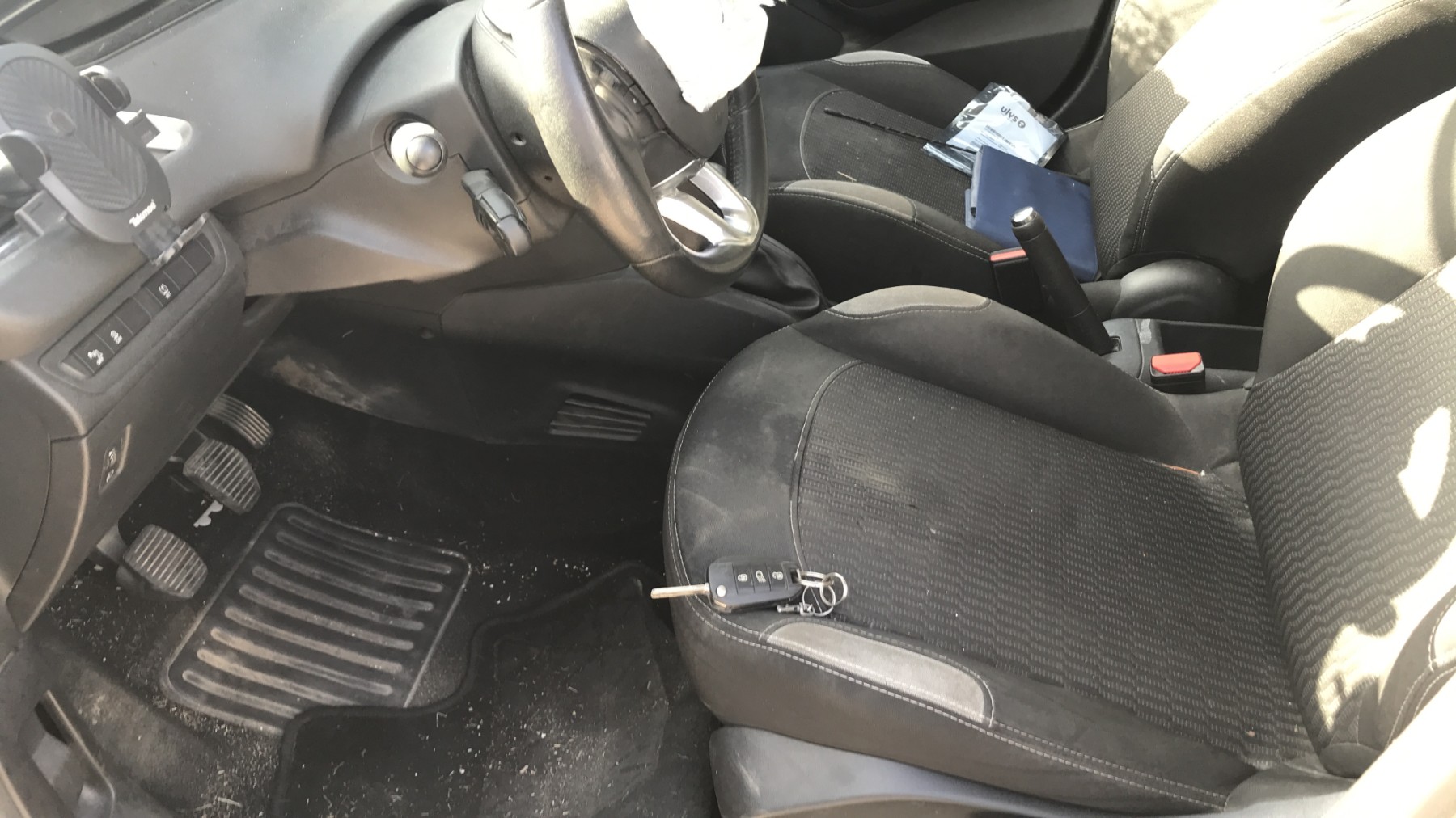 Image PEUGEOT 208 1