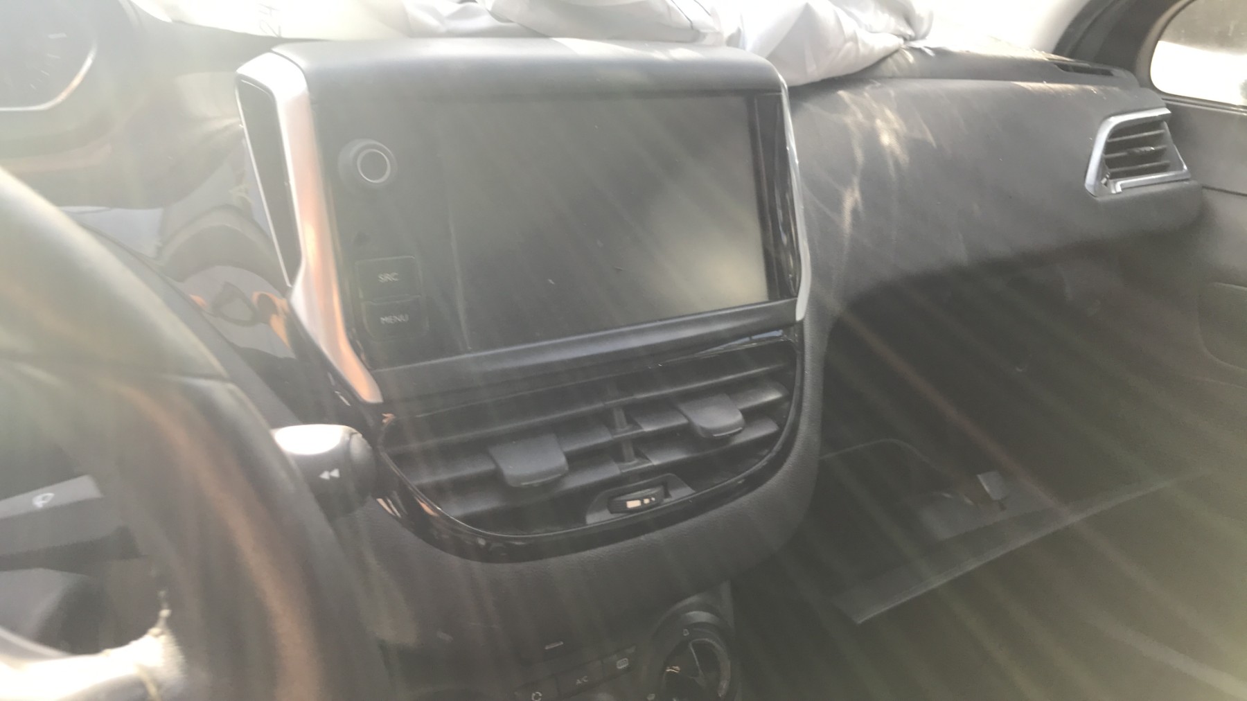 Image PEUGEOT 208 1