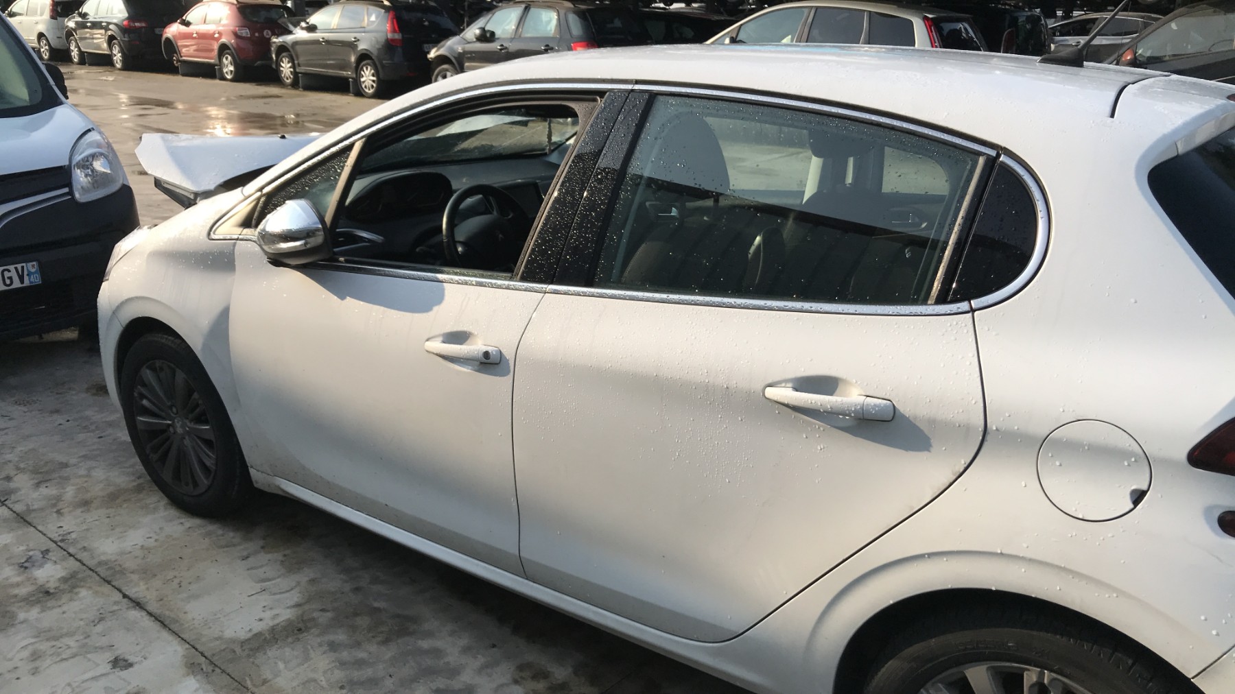 Image PEUGEOT 208 1