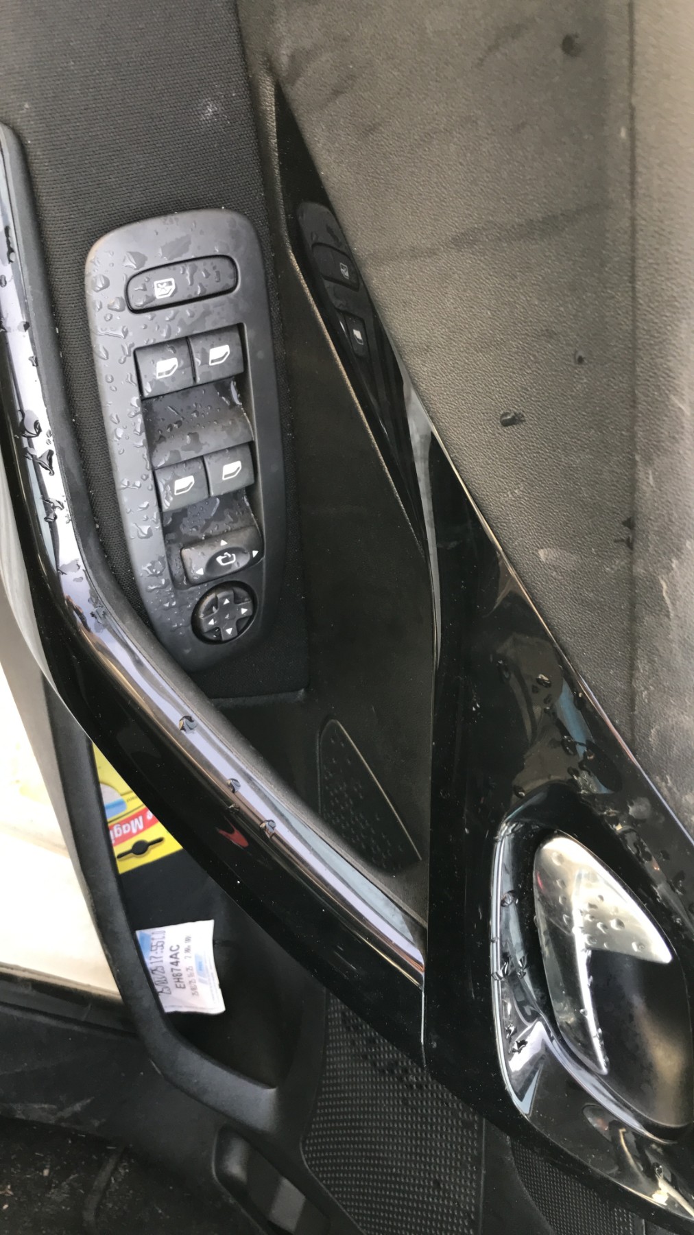 Image PEUGEOT 208 1