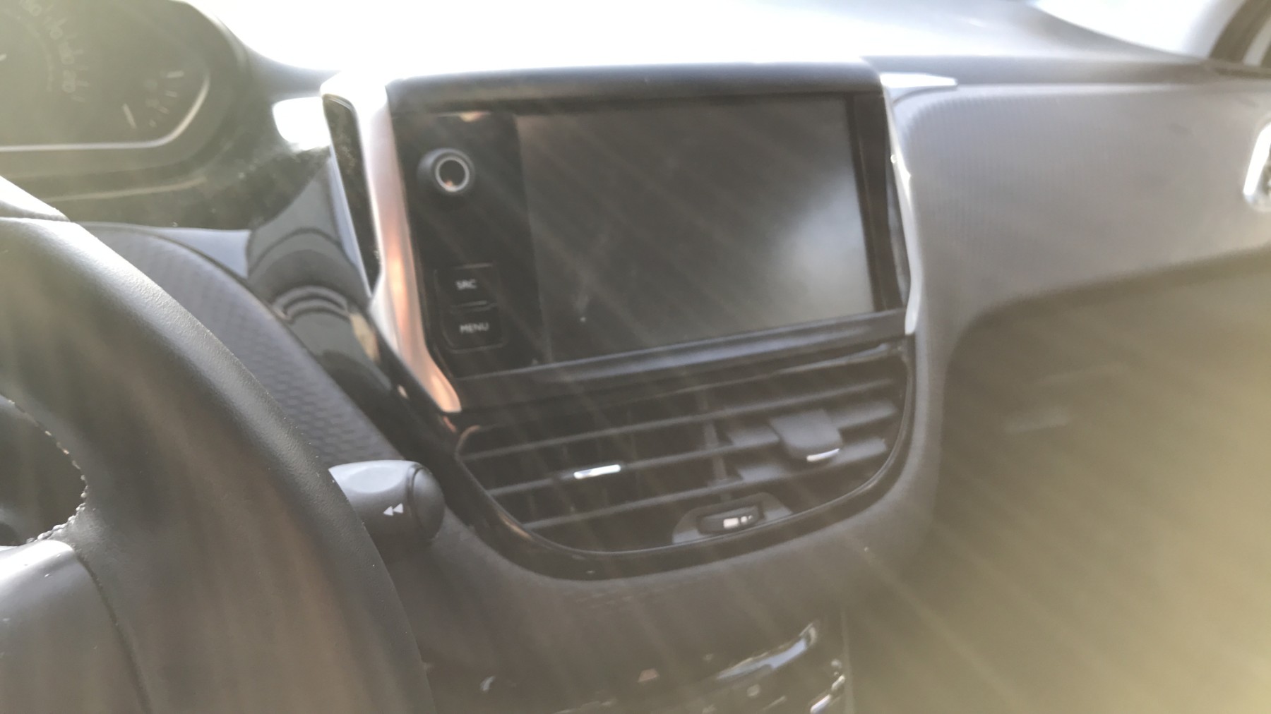 Image PEUGEOT 208 1